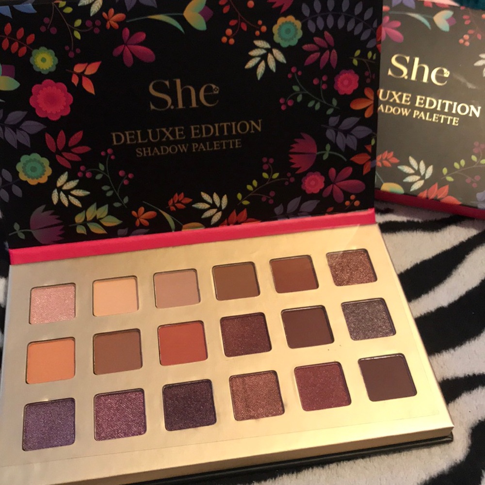 S.he Deluxe Edition Shadow Palette